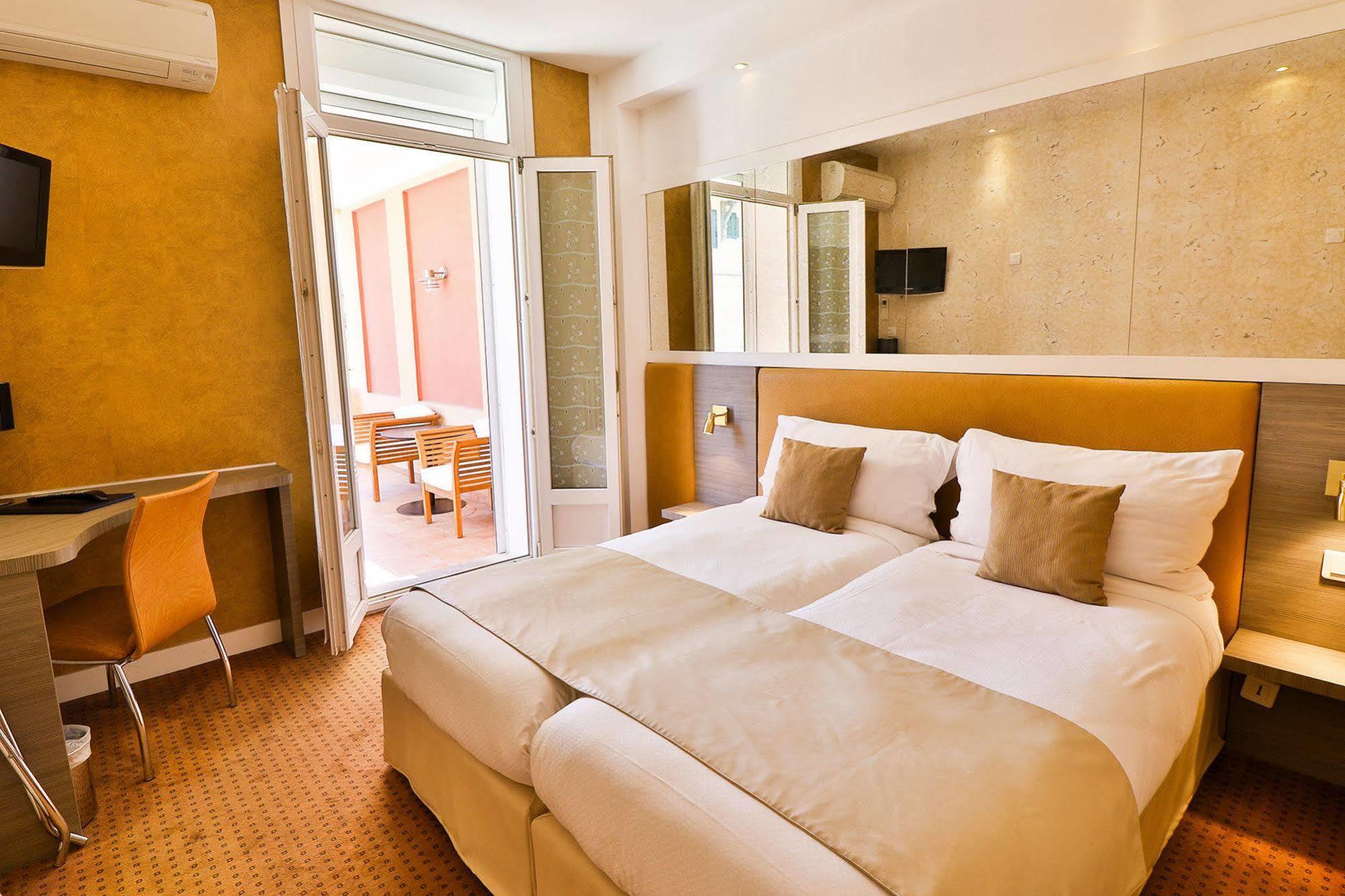 Provencal Hotel Bandol