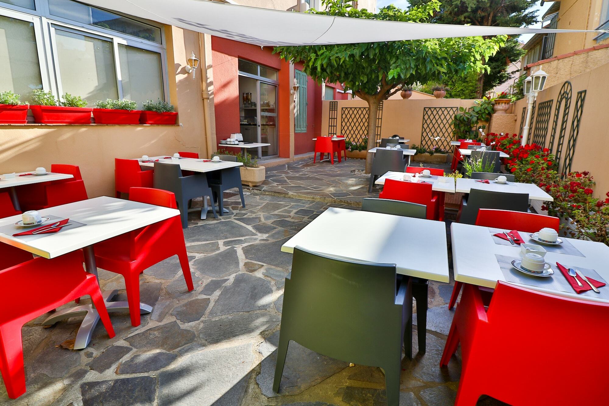 Provencal Hotel Bandol